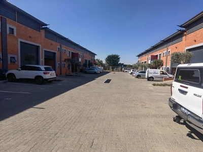 Warehouse / Distribution Centre/ Manufacturing To Let in the N4 Gateway Park, Pretoria