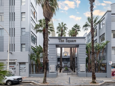 0.5 Bedroom Apartment Sold in Cape Town City Centre