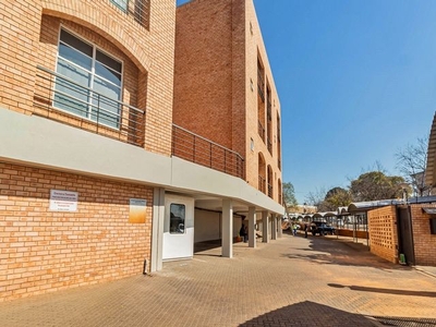 0.5 Bedroom Apartment Rented in Hillcrest
