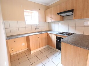 2 Bedroom Flat To Let in Kempton Park Central