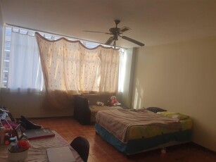 Very big room to rent in arcadia 516 edmund st no deposit, electricity included
