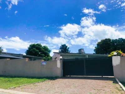 3 bedroom, Mthatha Eastern Cape N/A