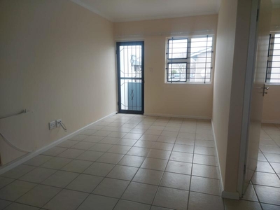 One Bedroom Apartment in Secure Complex in Maitland
