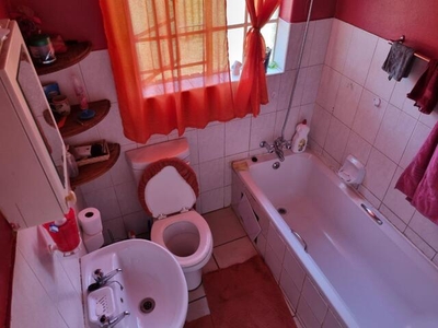 3 bedroom, Akasia Gauteng N/A