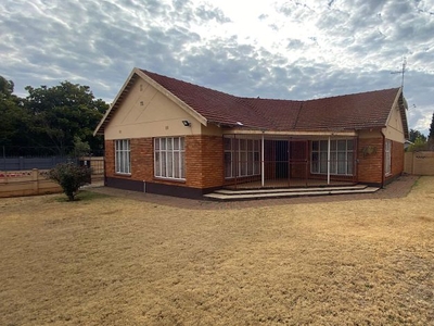3 Bedroom house for sale in Pretoriusrus, Carletonville