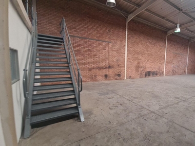 414m² Warehouse To Let in Scientia