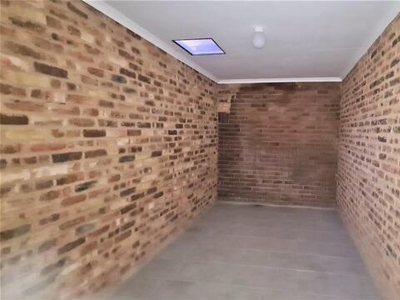 Apartment For Rent In Turffontein, Johannesburg