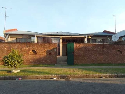 House For Sale In Geduld, Springs