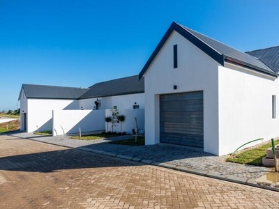 Townhouse For Sale In Kraaibosch, George