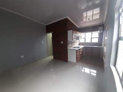 4 Bedroom House For Sale in Eastwood