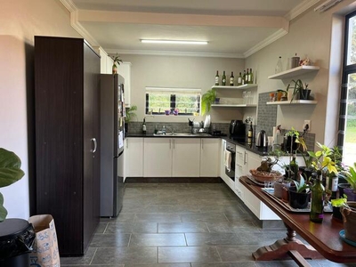 Apartment For Rent In Kloof, Kwazulu Natal