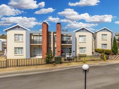 Apartment For Sale In Ferndale, Randburg