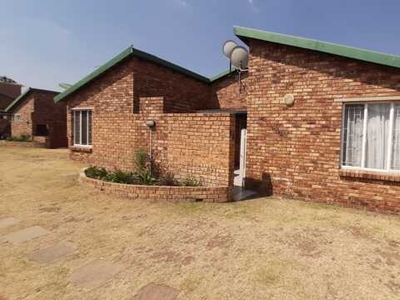 Apartment For Sale In Groblerpark, Roodepoort