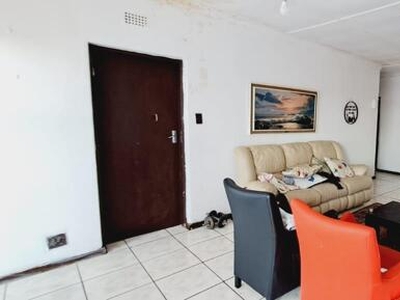 Apartment For Sale In Luipaardsvlei, Krugersdorp