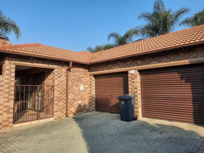 Apartment For Sale In Rooihuiskraal North, Centurion
