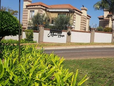 House For Rent In Meadow Heights, Pretoria