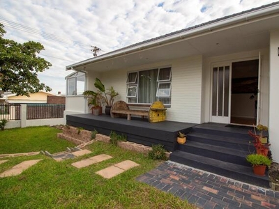 House For Sale In Avondale, Parow