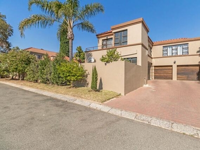 House For Sale In Beverley, Sandton