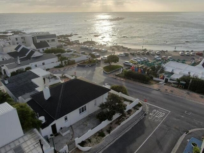 House For Sale In Bloubergstrand, Blouberg