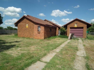 House For Sale In Flamingo Park, Welkom