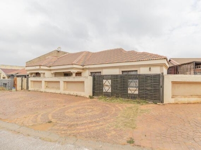 House For Sale In Gugulethu Ext 1, Springs