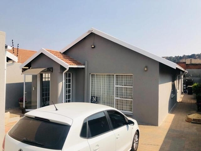 House For Sale In Judiths Paarl, Johannesburg