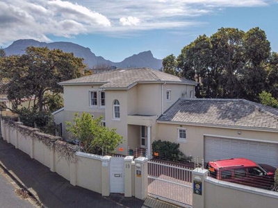 House For Sale In Kenilworth Upper, Cape Town