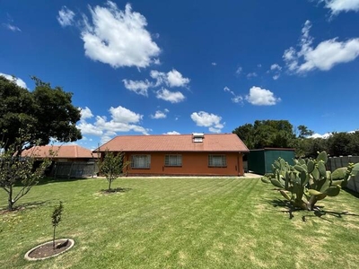 House For Sale In Kosmos Park, Standerton
