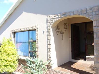House For Sale In Kruisfontein, Humansdorp
