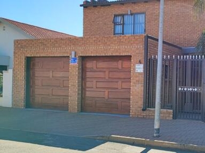 House For Sale In Moghul Park, Kimberley
