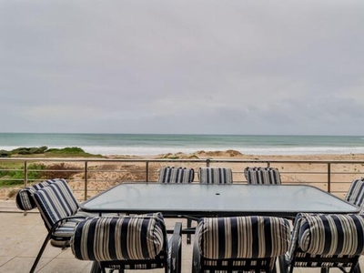 House For Sale In Paradise Beach, Jeffreys Bay