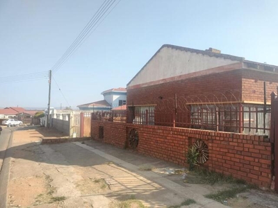 House For Sale In Soshanguve L, Soshanguve