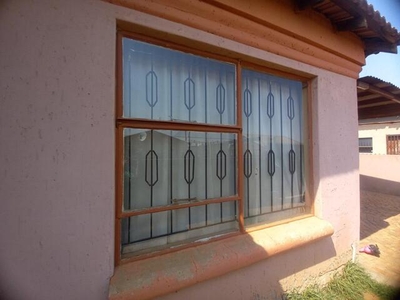 House For Sale In Tsakane Ext 15, Brakpan