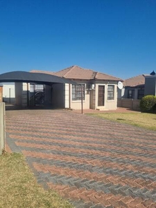 House For Sale In Waterfall View, Midrand