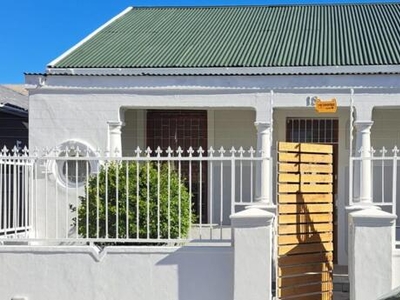 House For Sale In Wynberg Upper, Cape Town