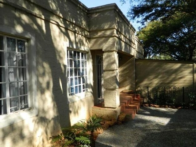Townhouse For Rent In Elarduspark, Pretoria