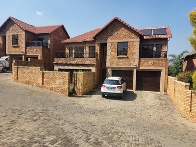 Townhouse For Rent In Meyersdal, Alberton