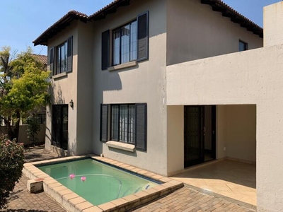 Townhouse For Sale In Amorosa, Roodepoort