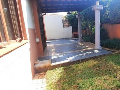 Townhouse For Sale In Bromhof, Randburg
