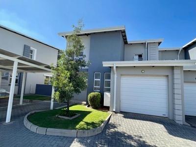 Townhouse For Sale In Eagle Canyon Golf Estate, Roodepoort