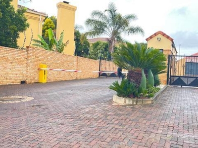 Townhouse For Sale In Halfway Gardens, Midrand