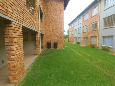 Townhouse For Sale In Hughes, Boksburg