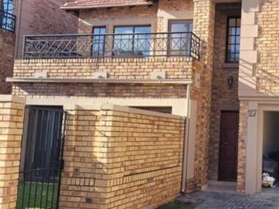 Townhouse For Sale In Meyersdal, Alberton