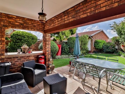 Townhouse For Sale In Northmead, Benoni