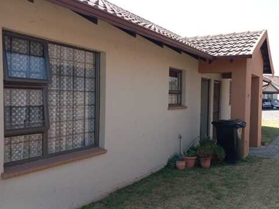 Townhouse For Sale In Parkrand, Boksburg