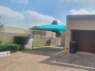 Townhouse For Sale In Rangeview, Krugersdorp