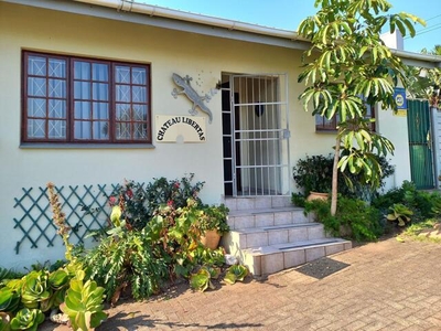 Townhouse For Sale In Uvongo, Margate