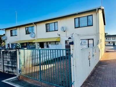 Townhouse For Sale In Woodlands, Durban
