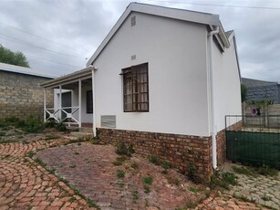 2 Bed Townhouse in Oudtshoorn