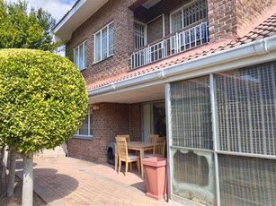 4 Bed Townhouse in Summerstrand